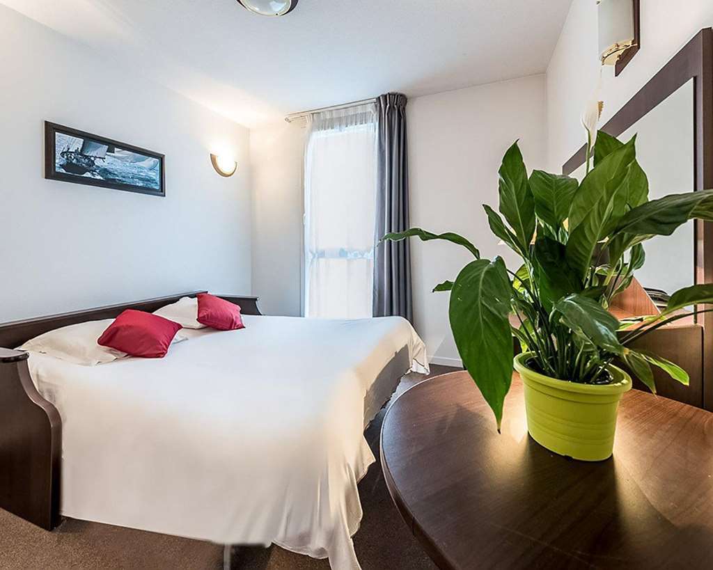 Comfort Suites Pau Идрон Экстерьер фото